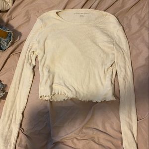 Used American eagle cropped shirt